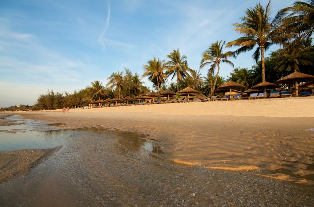 Sunshades-along-coco-beach.jpg